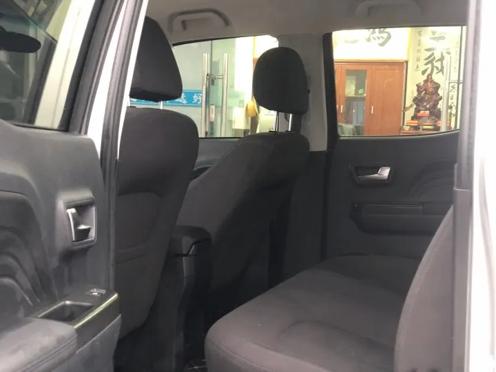 The Great Wall Wingle 7 launched in April 2020 has a displacement of 2.0L and a manual transmission and has driven 55000 km