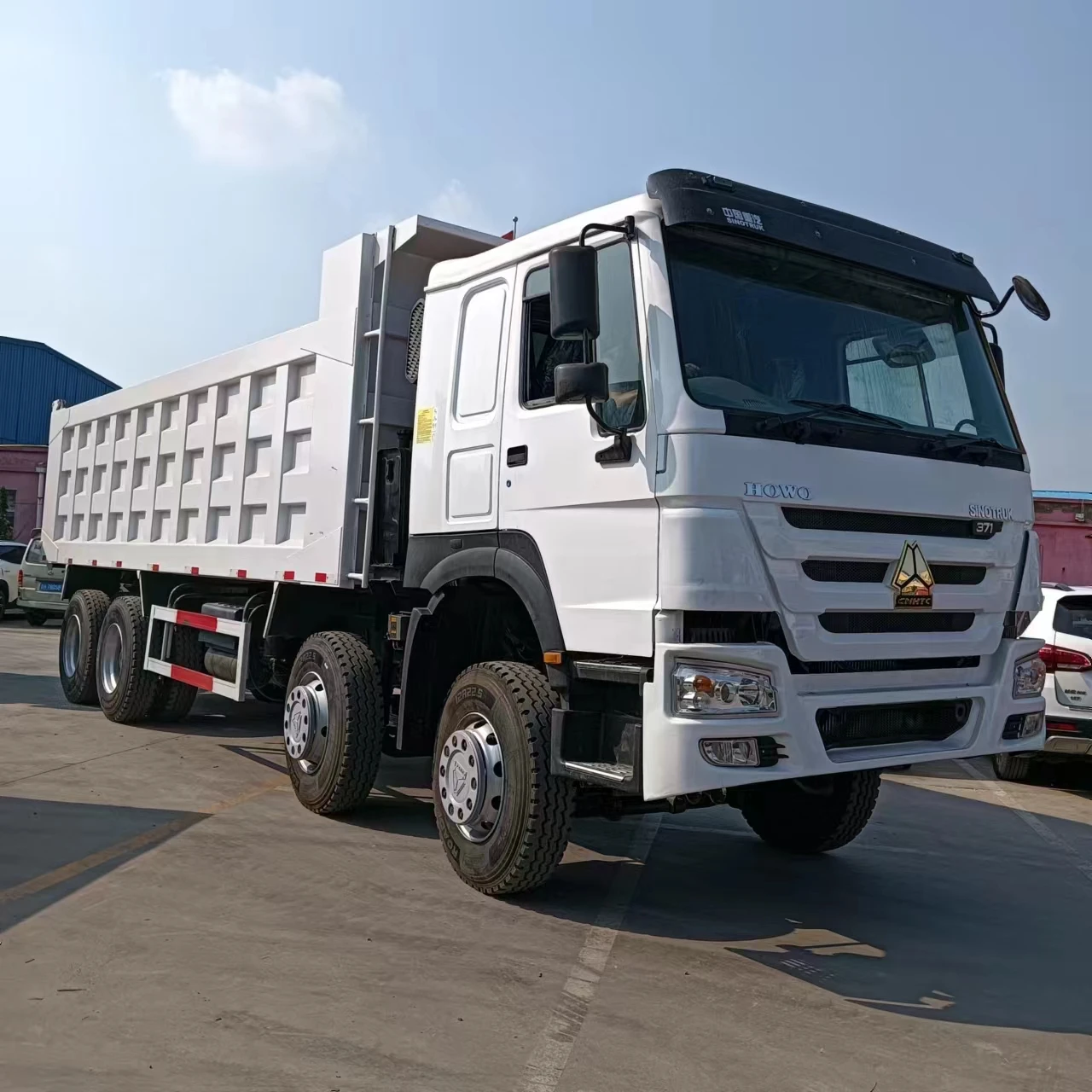 Howo 8x4 Dump Truck with a Load Capacity of 40-60 Tons, 12 Wheel Dump Truck, Right-hand Drive Cab for Sale