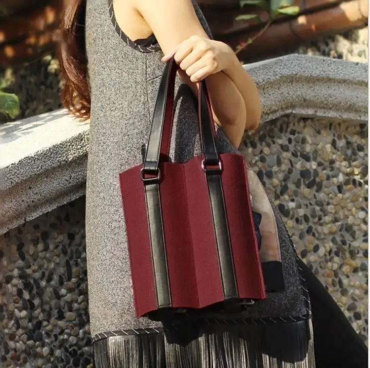 big capacity   Felt wine bottle gift bag