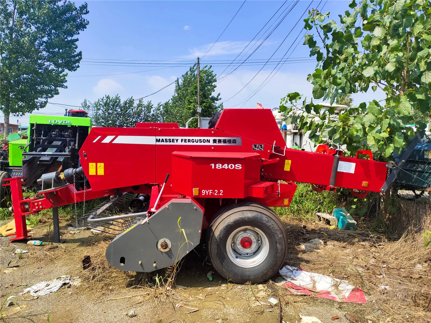 Сельскохозяйственная упаковочная машина Massey Ferguson 1840 б/у квадратный пресс-подборщик в хорошем