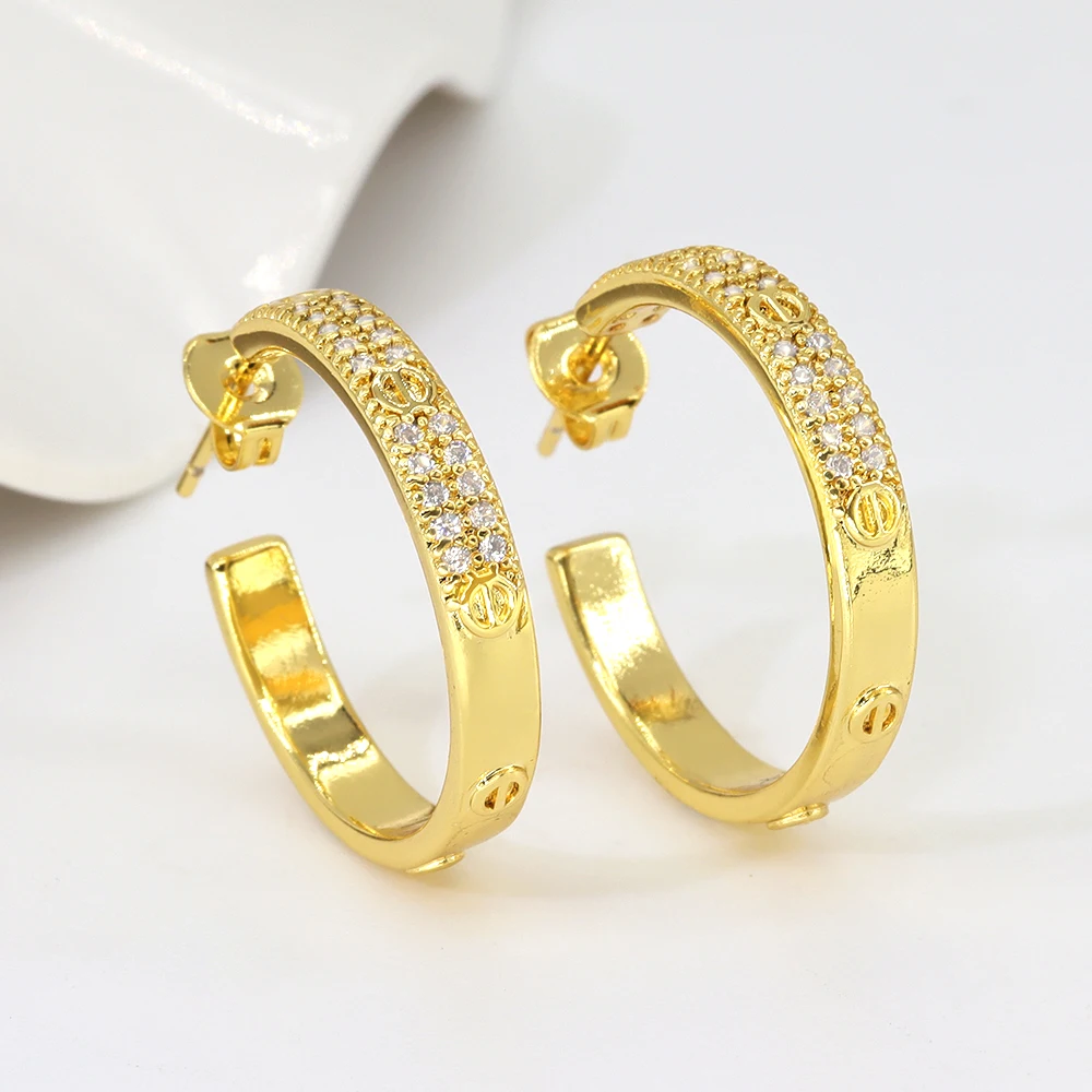 Aretes Brazilian 18K Gold Plated Trendy Luxury Ladies Hoop CC Shape Stud Earrings For Women Jewelry