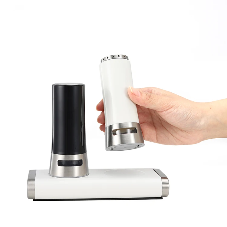 herb & spice tools decorative Plastic Magnetic Spice jar magic wand salt and pepper Shaker bottle