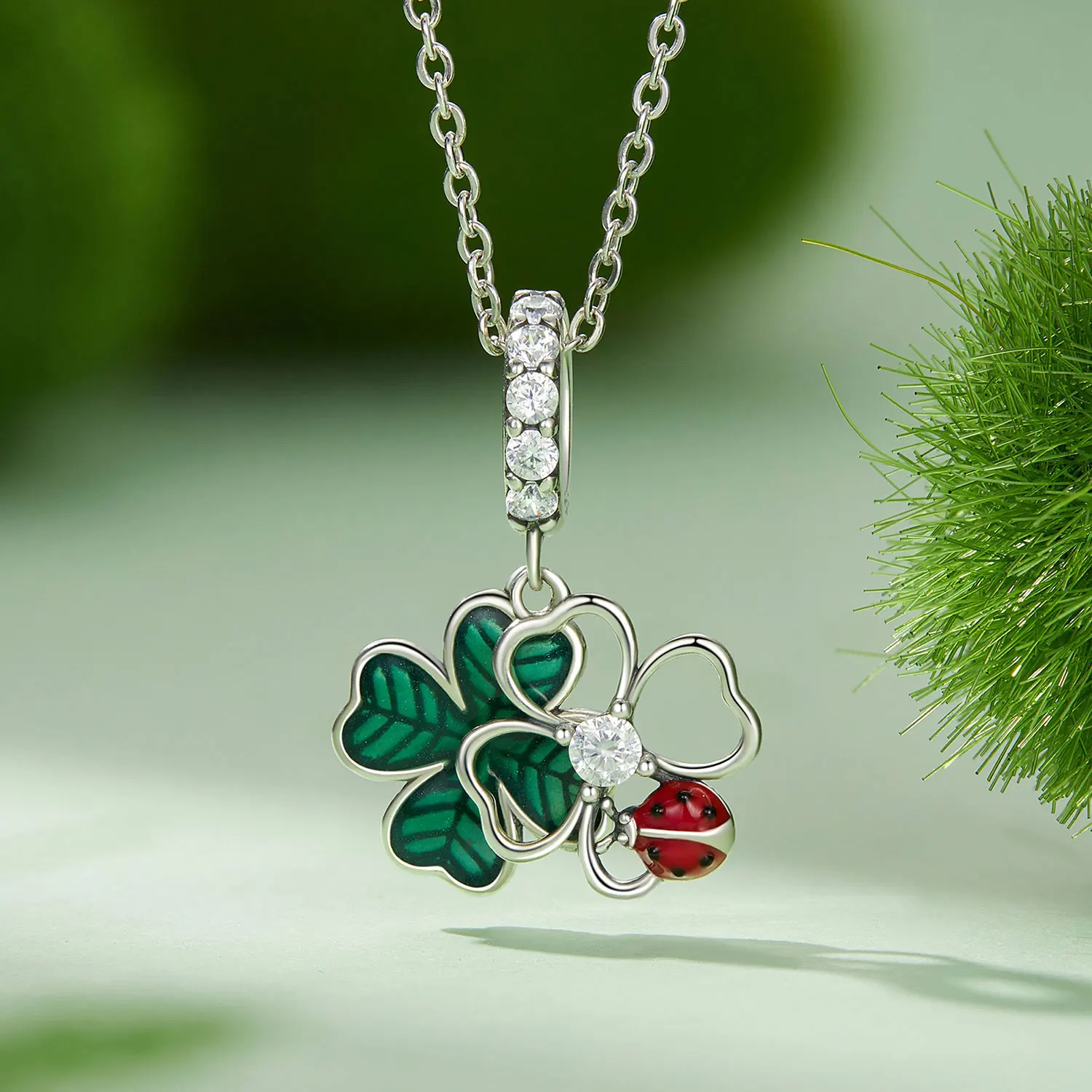 Hot selling s925 sterling silver ladybug DIY jewelry bead combination lucky clover series beads