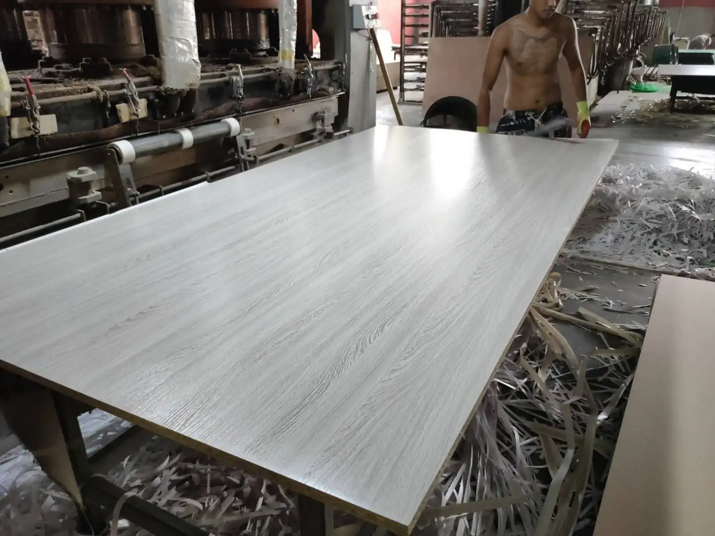 18mm melamine particle board  chipboard for best furniture