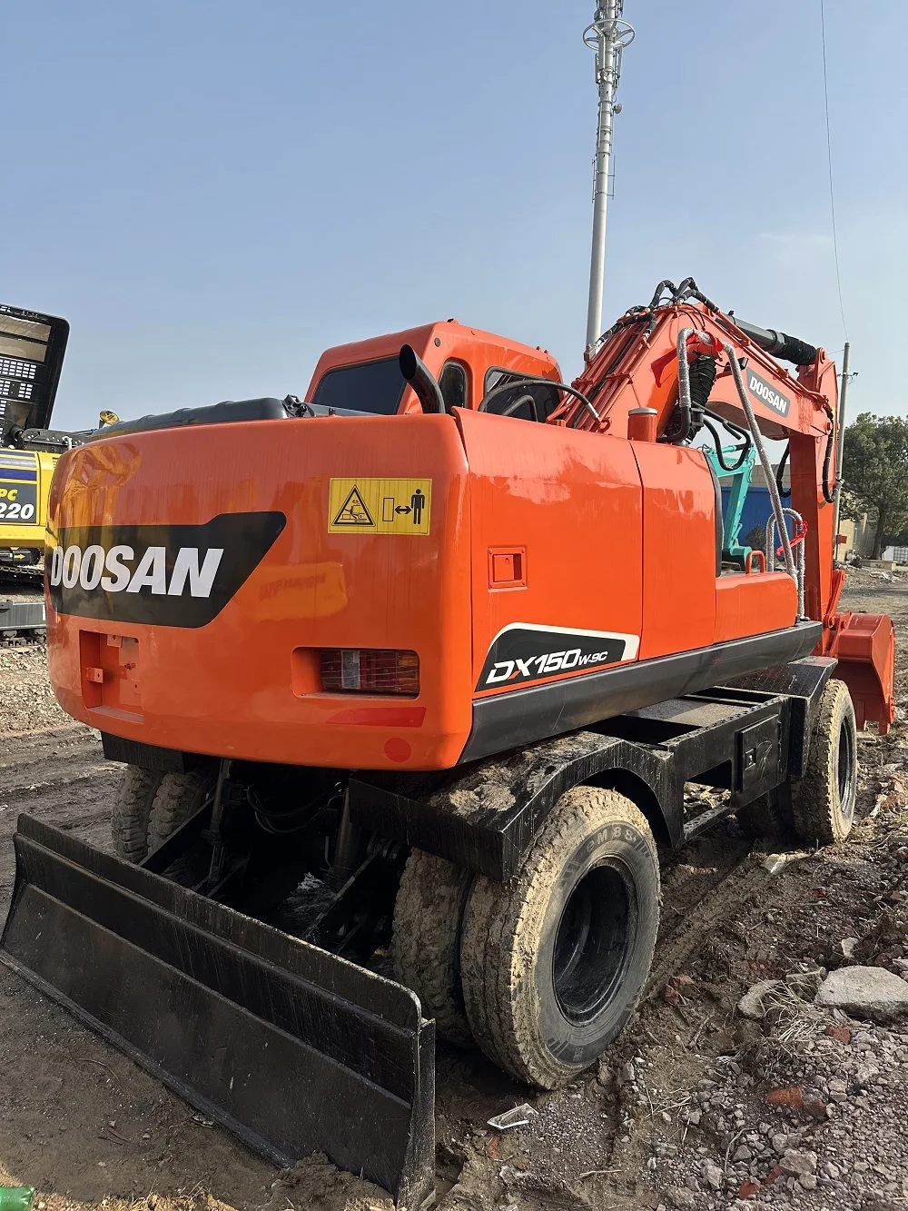 Original Korean Doosan DH150-7  used wheel excavator with low hours good price used doosan wheel excavator in stock