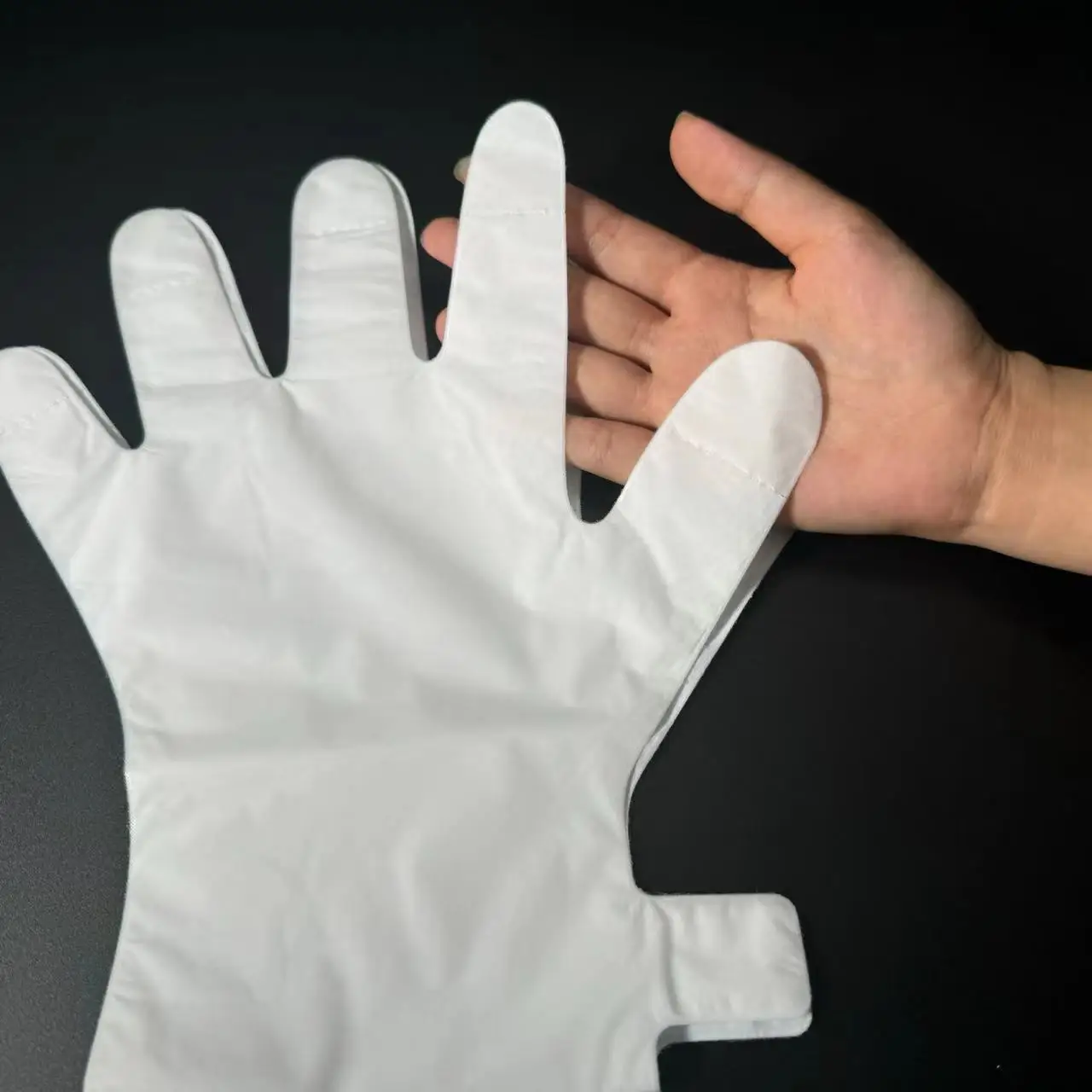 Wholesale Disposable Hand Masks and Collagen Manicure Gloves for Dry Skin Beauty Products for Women Removable Finger Tips
