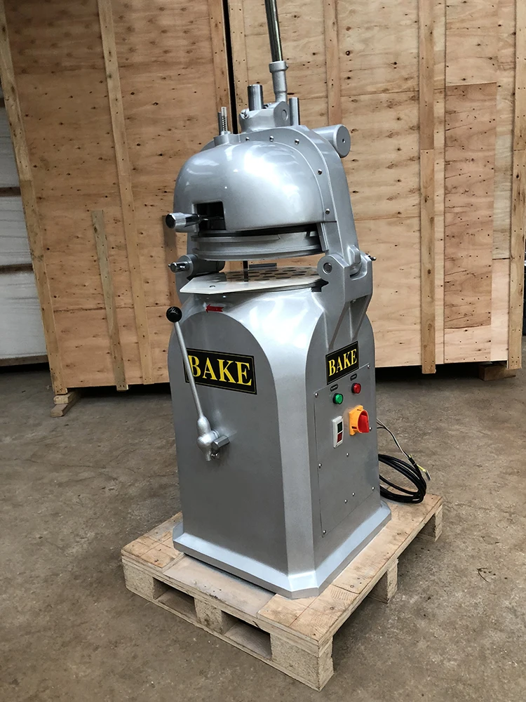 Маленькая машина для производства хлеба формовочная теста