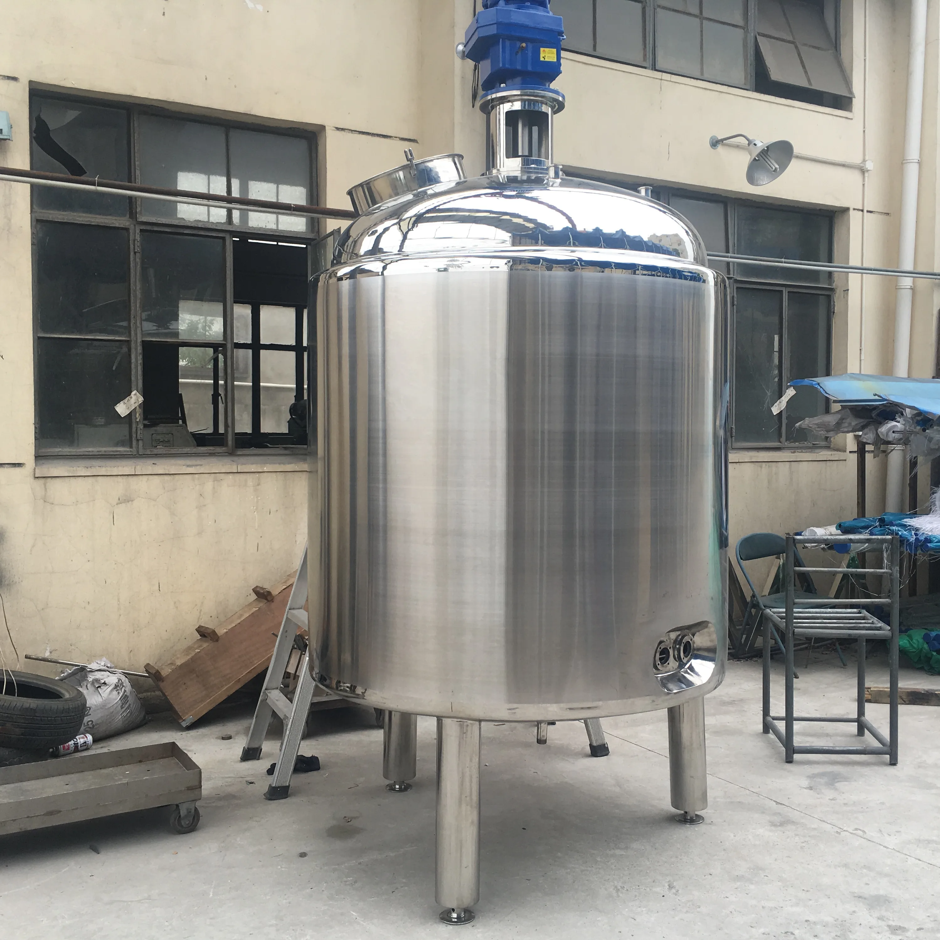 Industrial jacket heating cooling liquid sugar syrup yogurt mixing tank with agitator