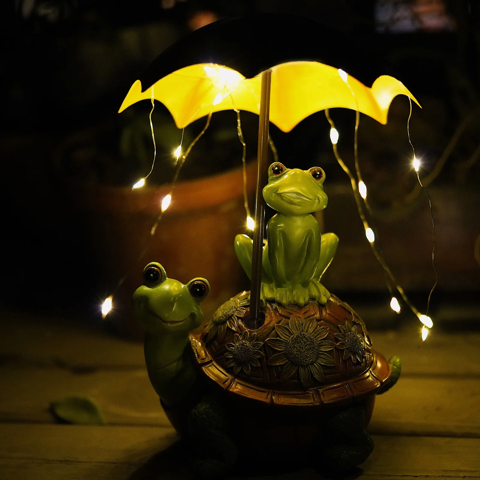 Funny Frog Garden Statue Cute Frog Turtle Resin Statue Solar Lamp for Garden Home Decoration