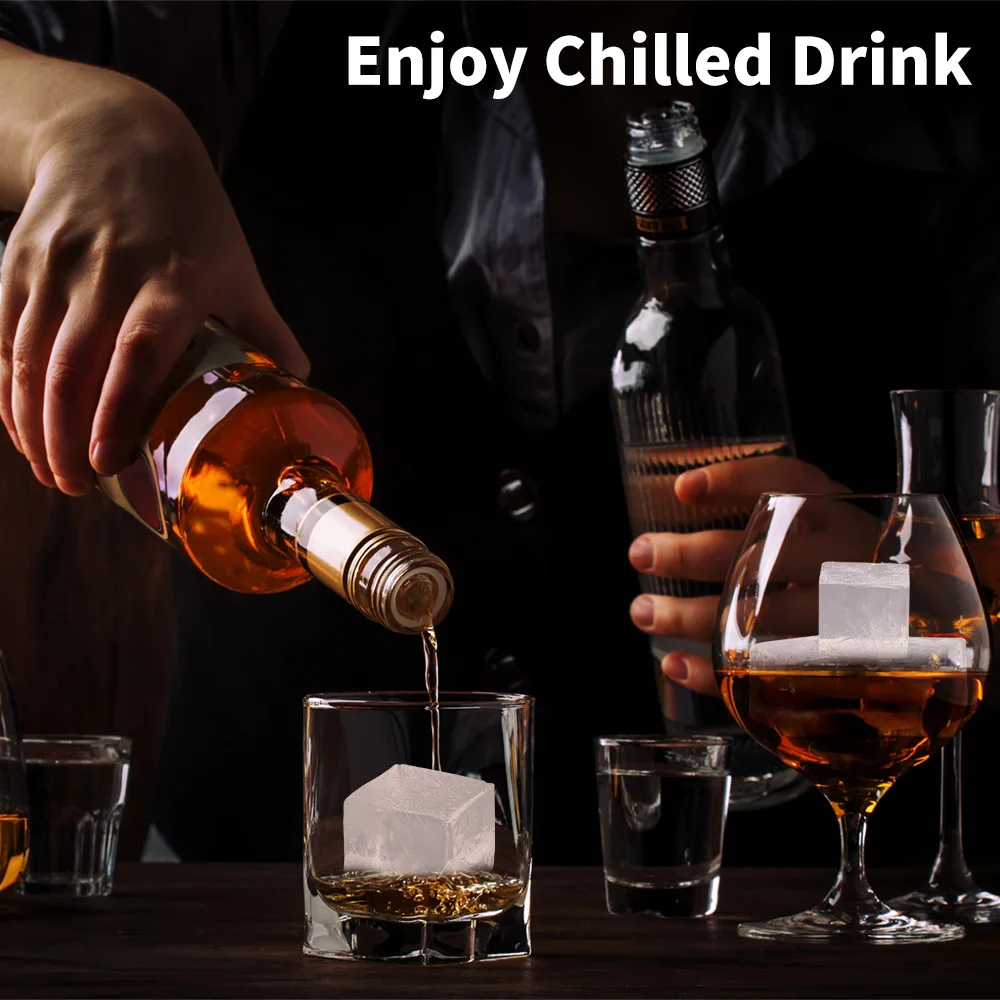 Silicone Ice Cube Tray with Lid, Large Stackable Ice Cube Moulds,  Whiskey Ice Cube Moulds, Keeps Drinks Cold  Ice Cube Tray