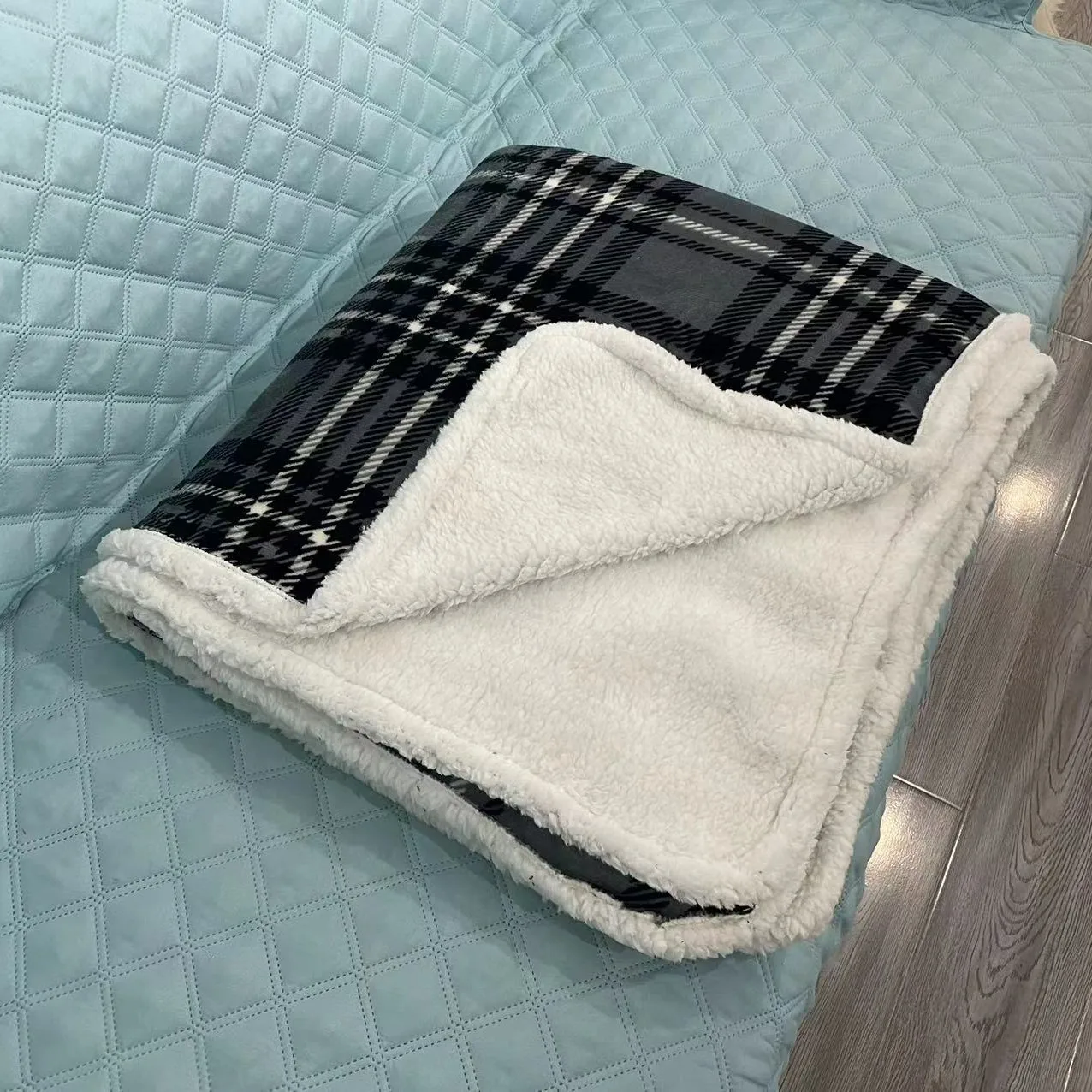 2 ply Simple Sherpa Double Side Flannel Fleece Blanket For Winter