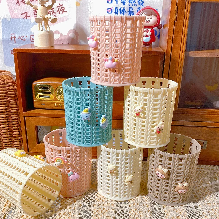 Cute Decorative Round Plastic Woven Pen Holder Student Office Desktop Clutter Collection Bucket