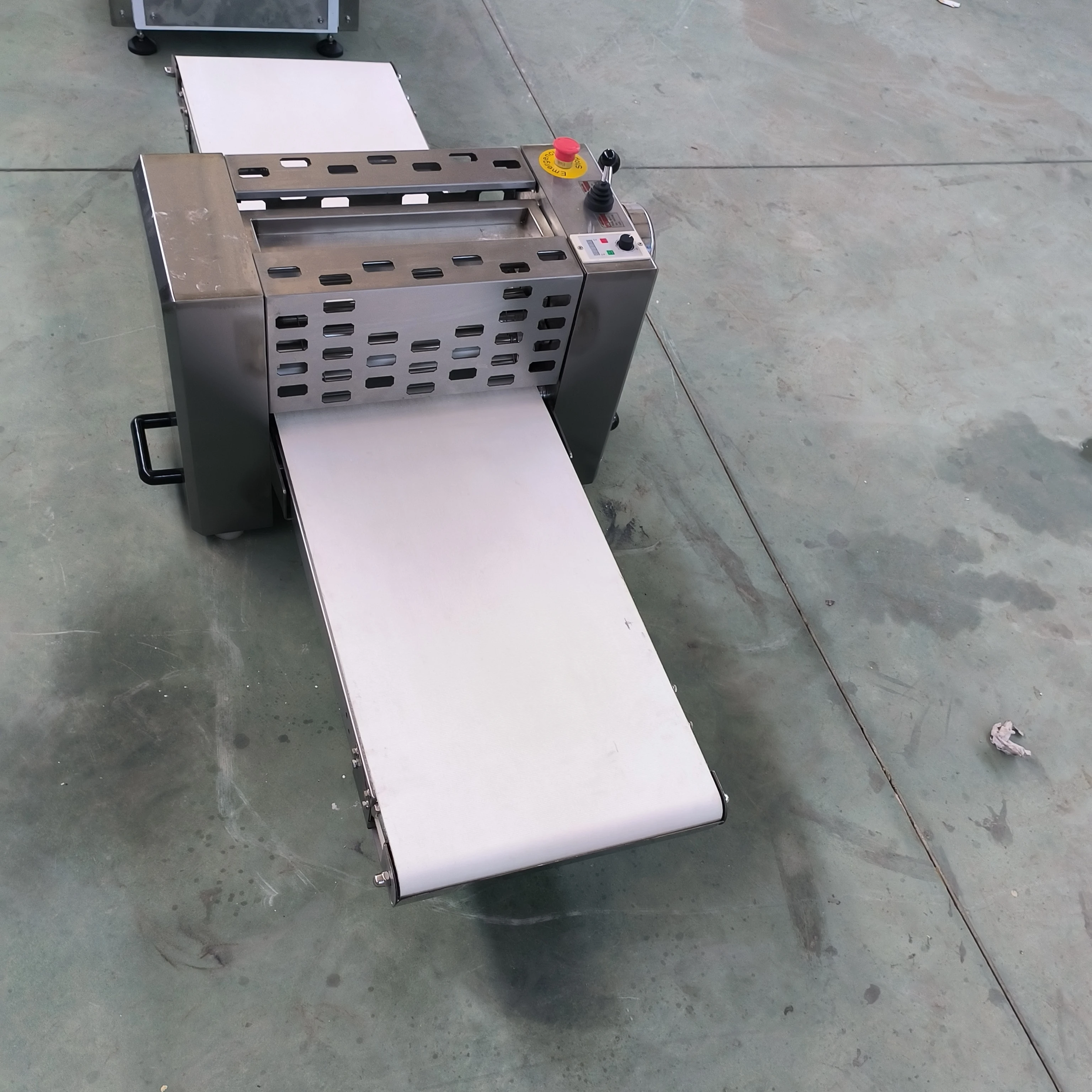 Лучшая цена автоматическая мини-машина для выпечки хлеба Круассанов теста электрическая настольная Кондитерская машина домашнего использования в пекарне и ресторане