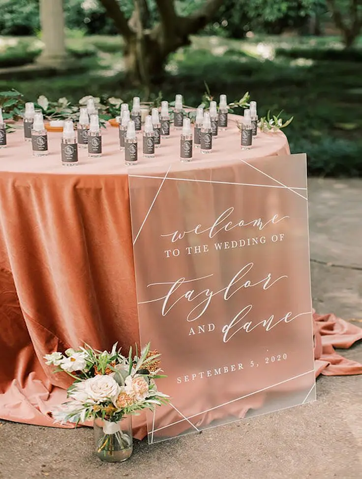 Custom Arched Bar Wedding Welcome Sign Board Minimalist Wedding Clear Black Acrylic Signs Frosted Acrylic Photo Personalized