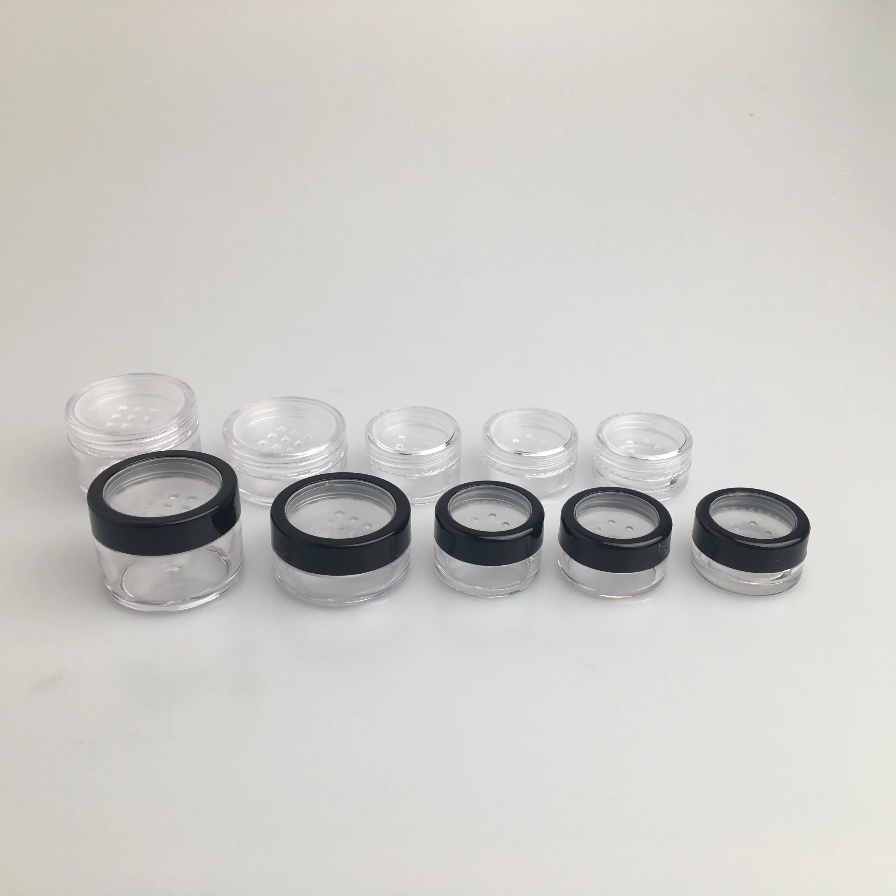 Круглая пластиковая банка PS объемом 5 г с вращающимся ситечком