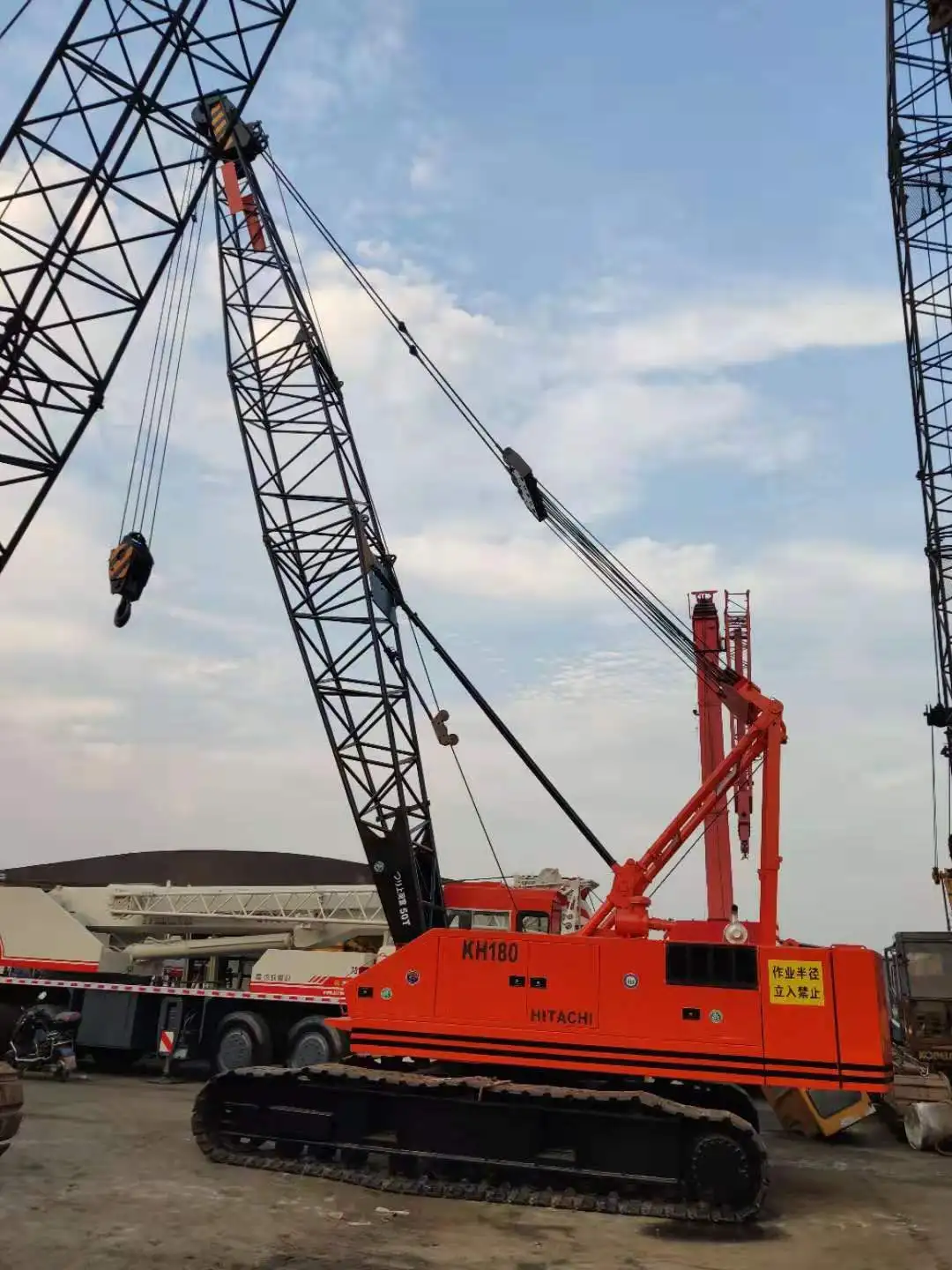 used Japanese crawler cranes Hitachi KH180-3 kh180 180 crawler cranes 50 ton cranes
