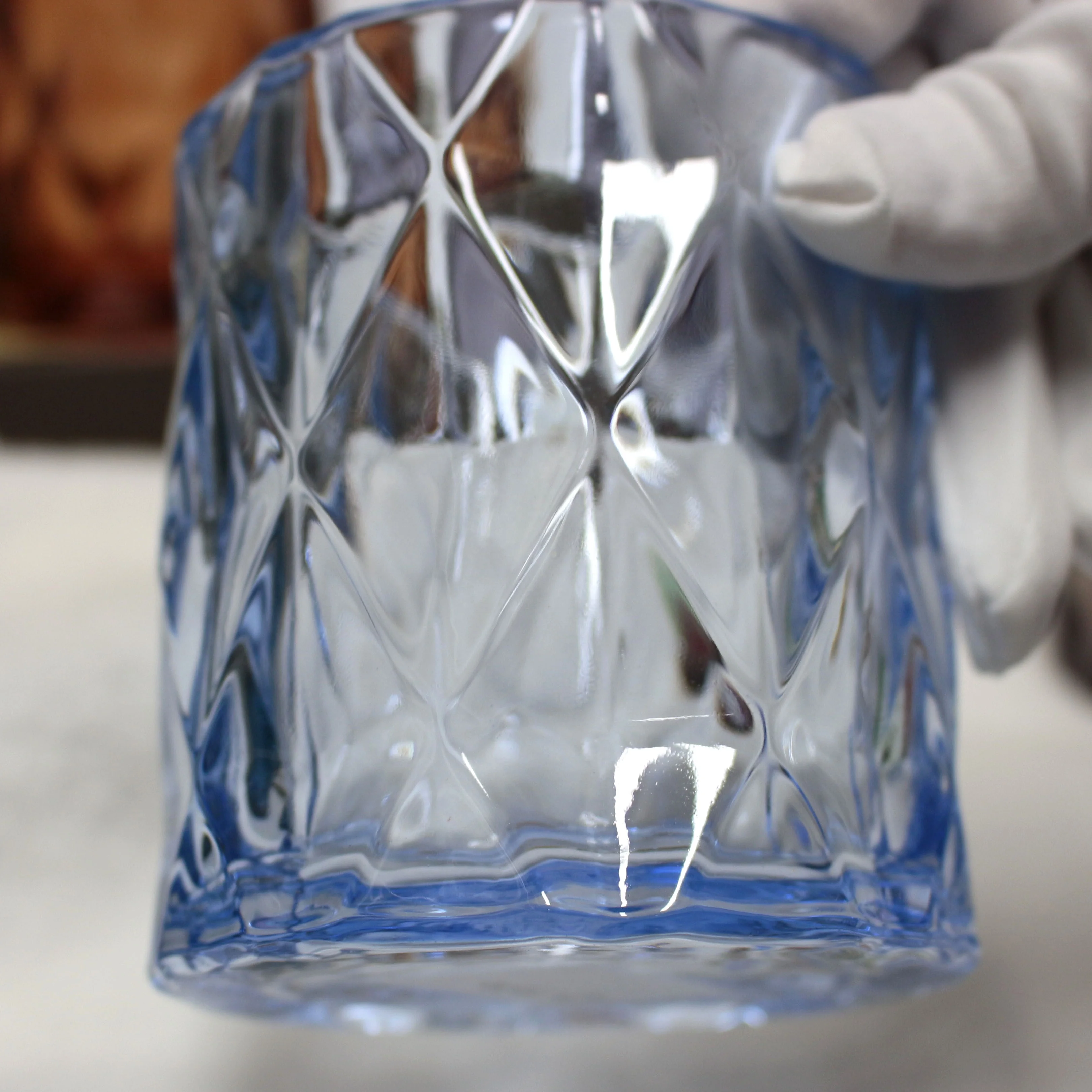 FENGJUN textured prism fluted translucent empty unique iridescent embossed glass candle jar with glass lids for candle making