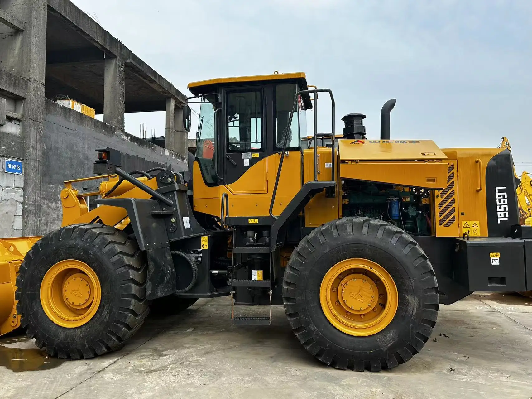 Low Price High Quality Second Hand Bulldozer SDLG LG956L In Good Condition And Low Working Hours