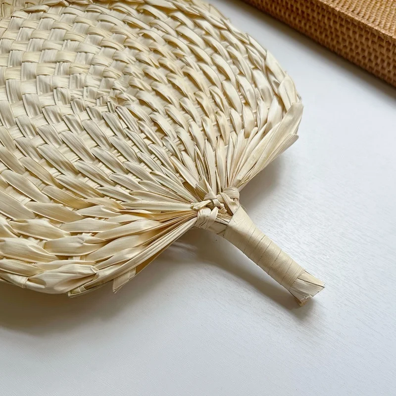 Cattail Leaf Fan Retro Handwork Weave Straw Fan Summer Style Musa Basjoo Palm Hand-woven Fan