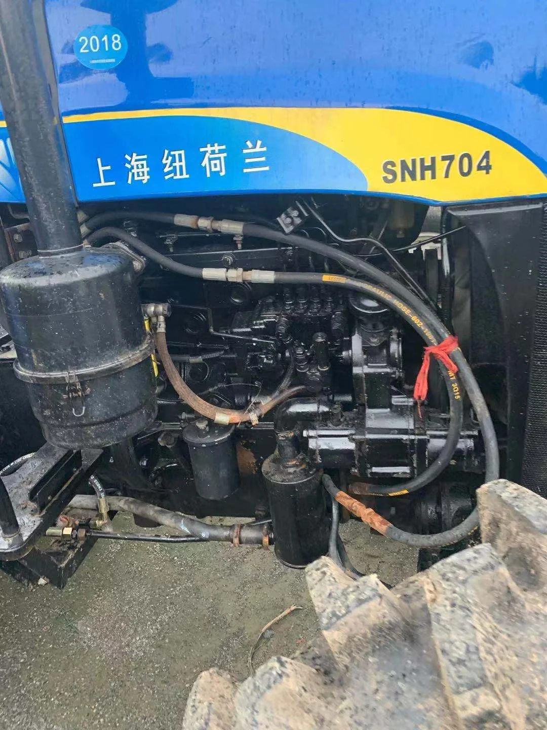  Продажа б/у Shanghai new-holland snh704 колесный трактор по низкой