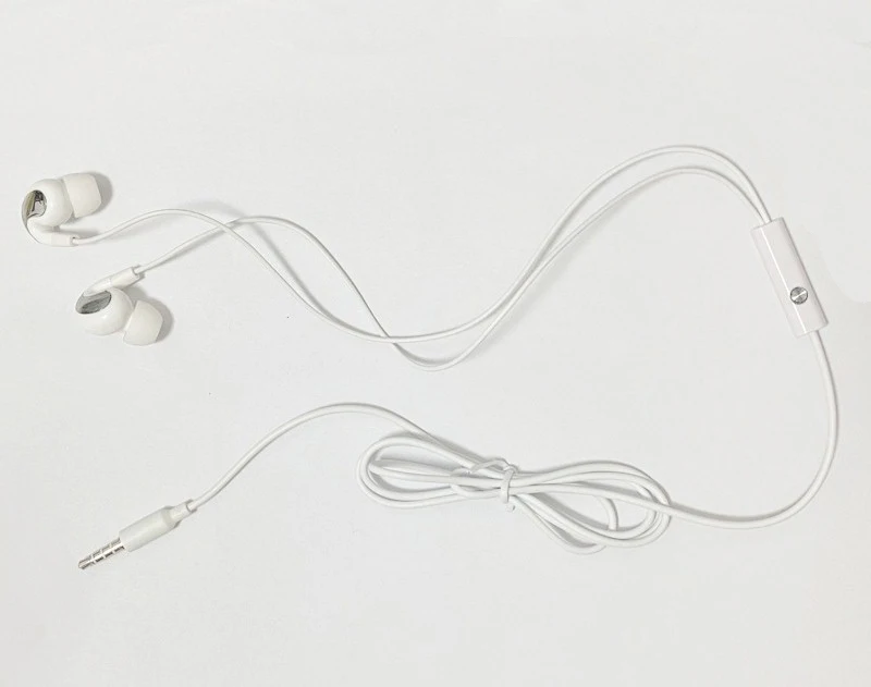 Free Sample Ear Phone with Microphone Function
