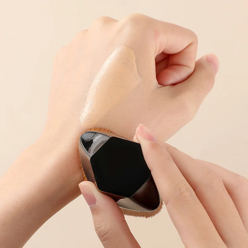 Оптовая продажа портативная Кисть для нанесения основы под макияж мини-кисть пудры Косметические румяна практичная Полезная макияжа инструмент