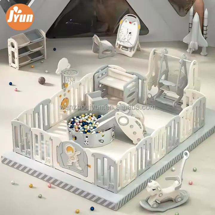 Детский пластиковый Манеж