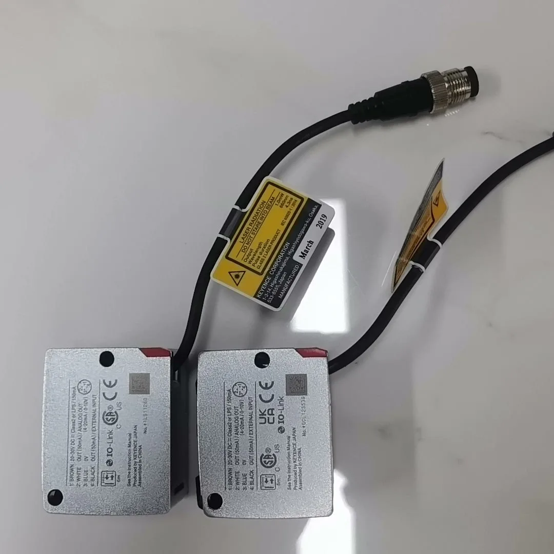 KEYENCE в наличии, расстояние обнаружения LR-TB5000CL 5 м, тип кабеля, лазерная классификация, 2 усилителя, встроенный лазерный датчик