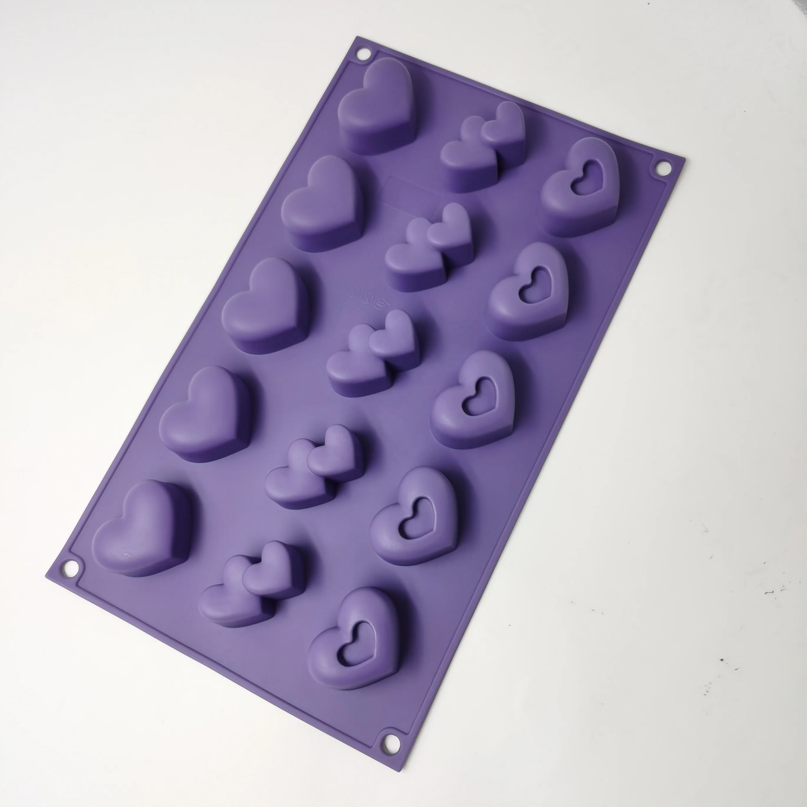 Hot Selling BPA Free Silicone Heart Shape Chocolate Cake Mold 15 Cavity Candy Baking Molds