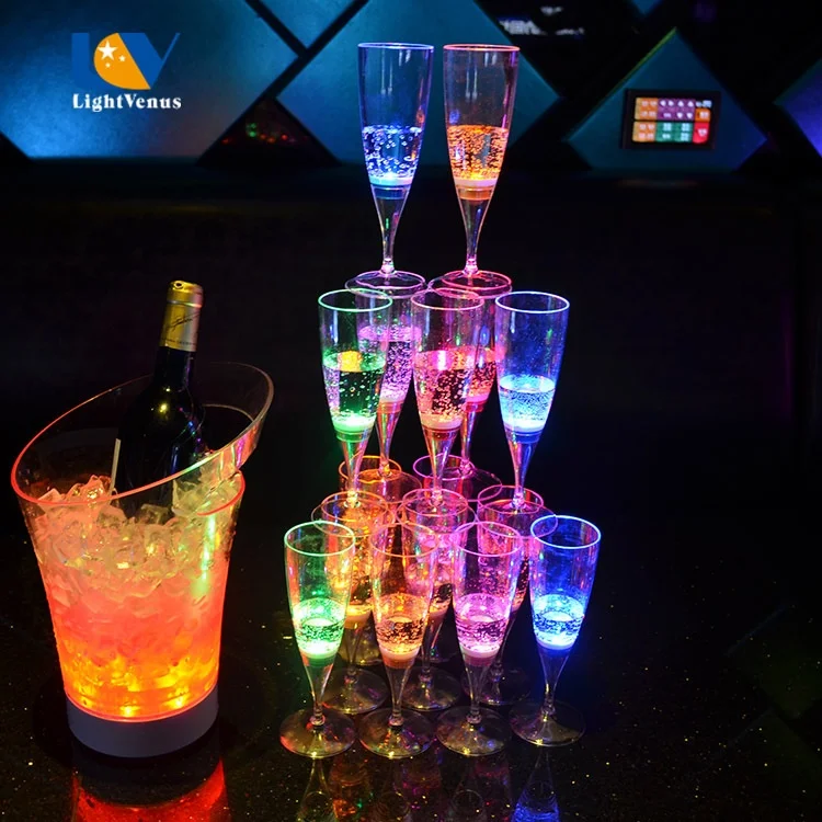 CY Creative Water Sensing Food Grade Wedding Champagne Glasses Neon Party Supplies Novelty LED Light up Wine Glasses