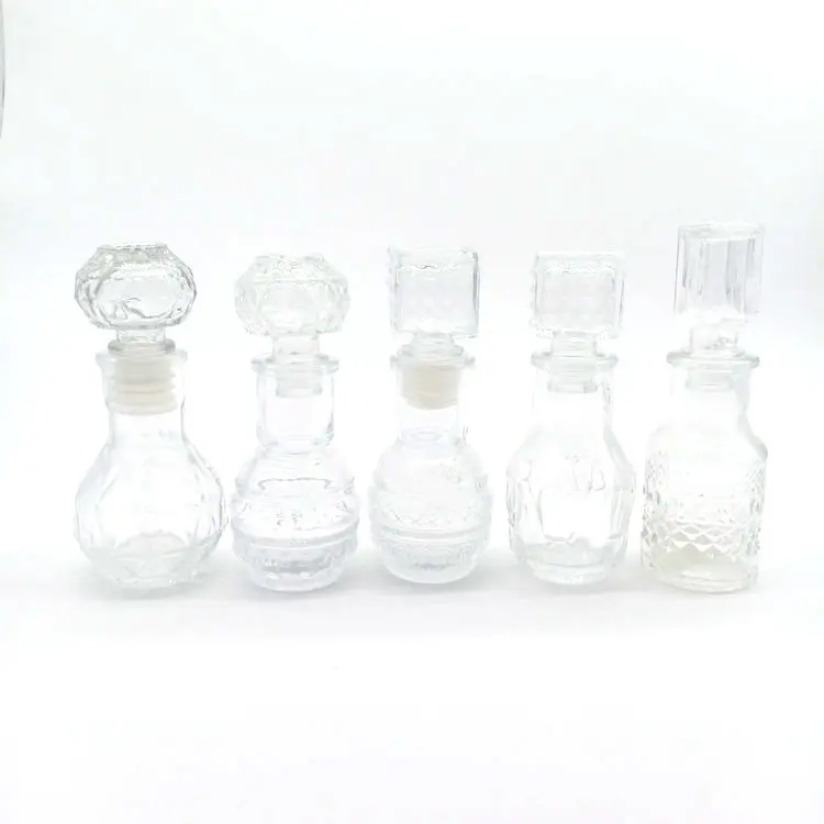 MINI & AIRTIGHT GLASS WINE BOTTLE WITH GLASS LID