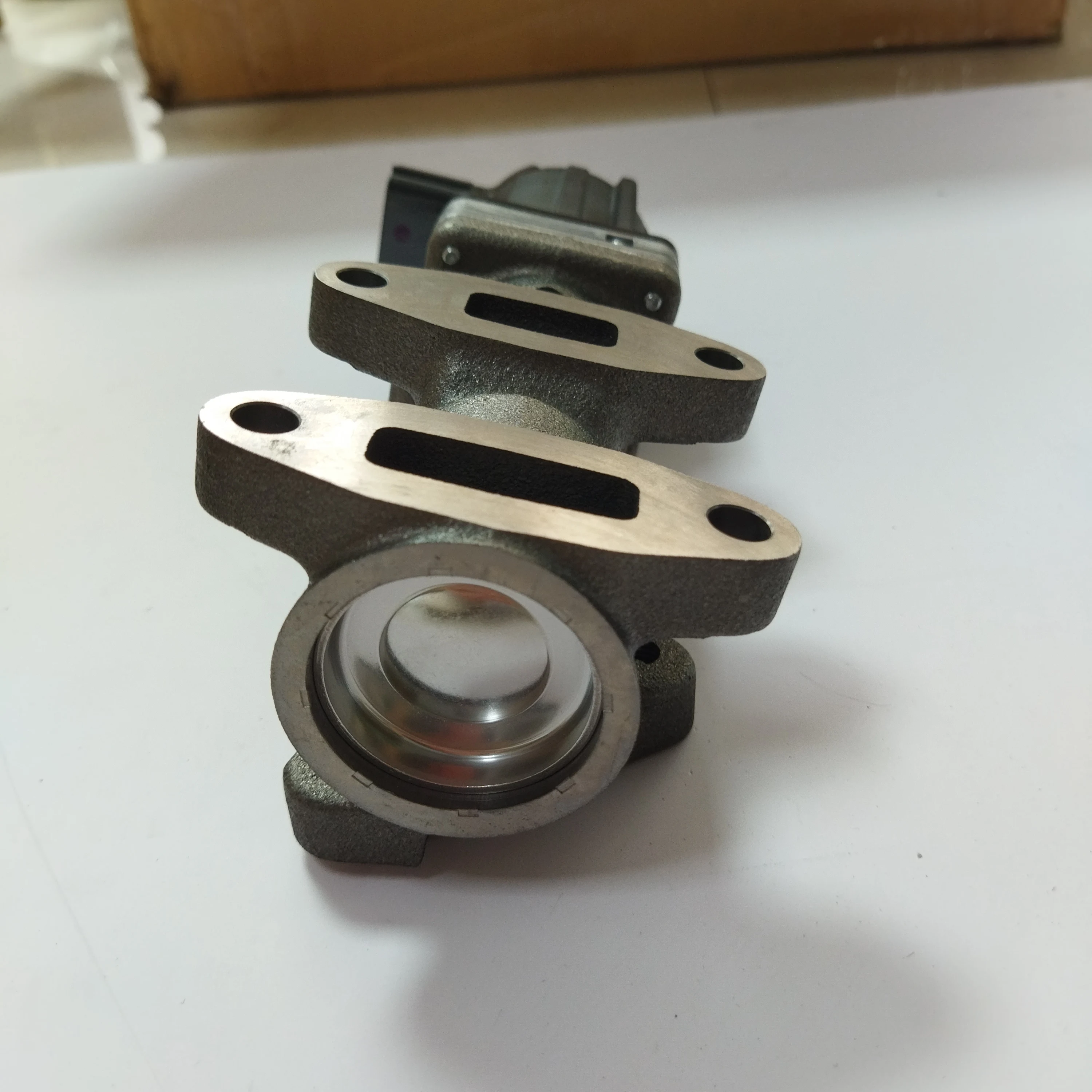 8-98238252-2 GER VALVE ENGINE 4HK1 of excavator parts