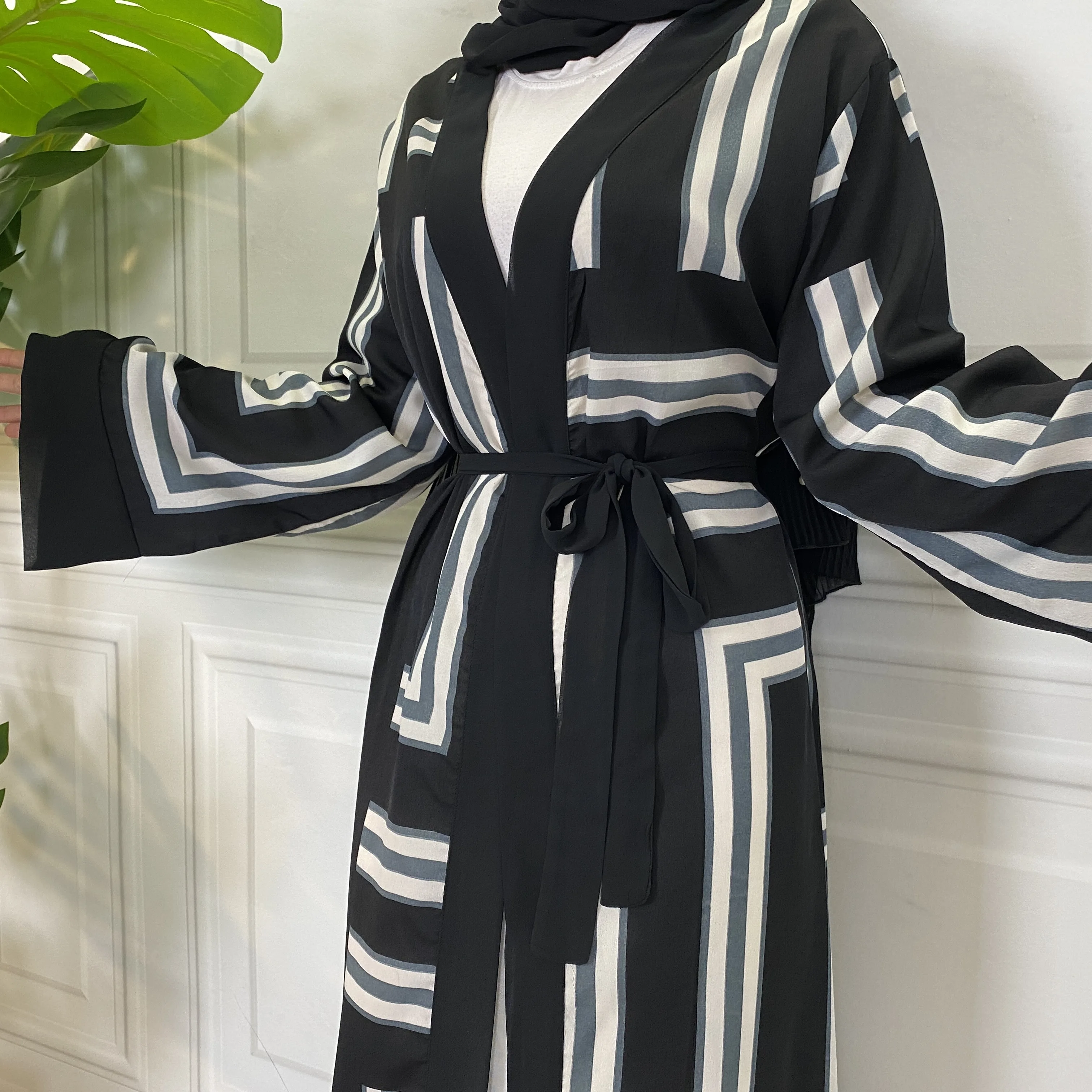 1666# Limited stock digital printing open abaya with matching belt long sleeve dubai kaftan for women