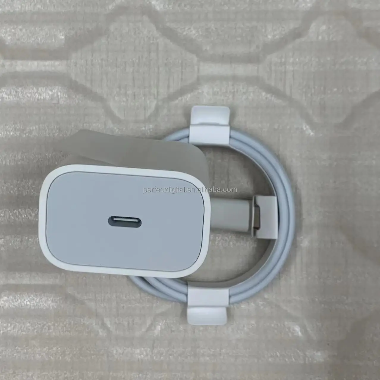 2023 Hot Sale 20W type c Quick Charger EU US UK USB-C Power Adapter for i Phone 14 13 12 Pro MAX XS XR 11 Fast Phone Charging