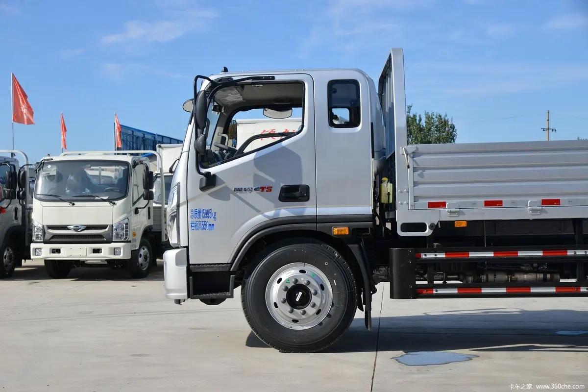 Китайский бренд Foton 4*2 грузовик