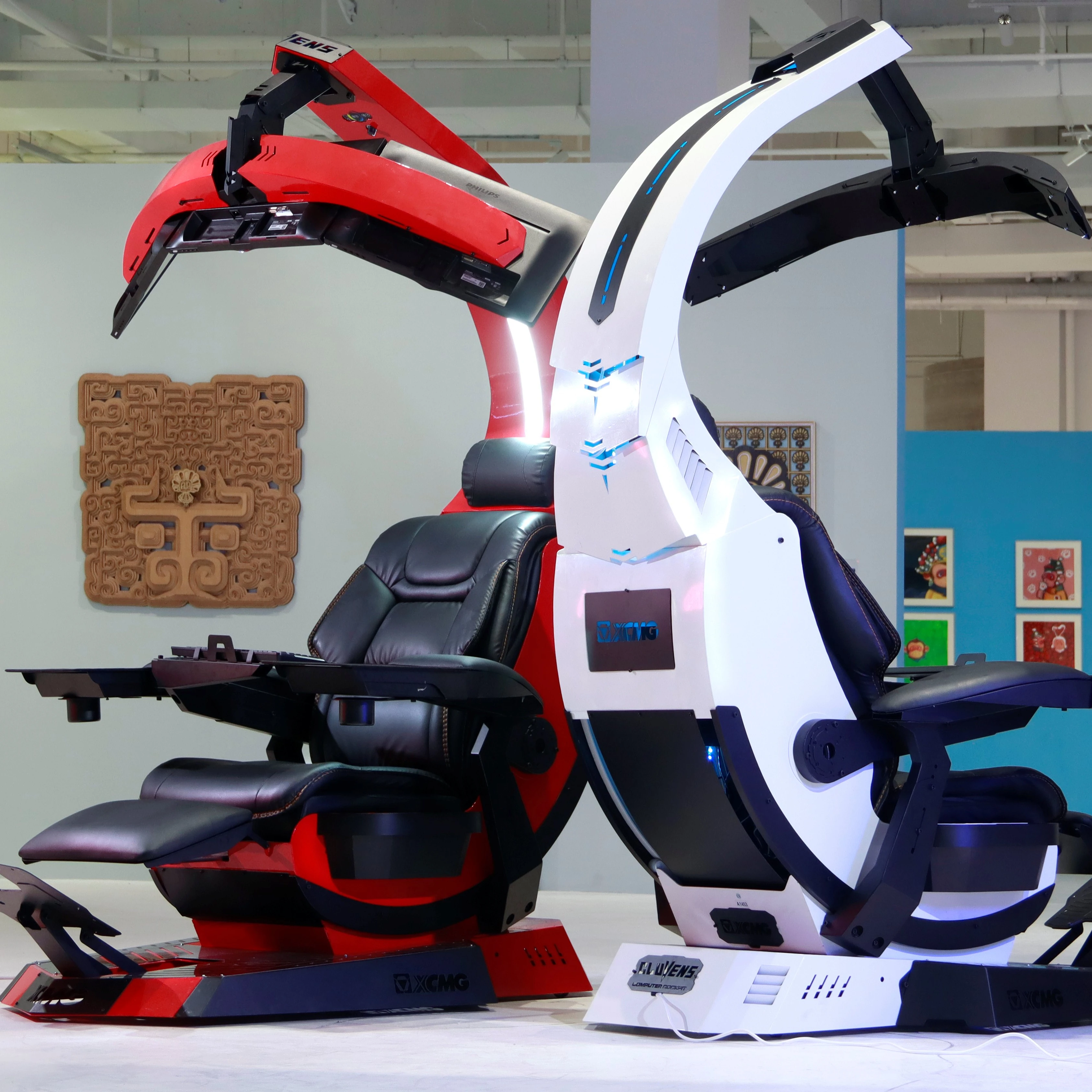 Cluvens Manticore biggest computer cockpit recline workstation chair for up to 5 monitors