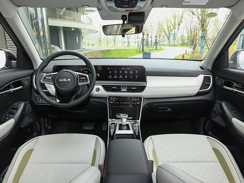 Недорогие автомобили 1.5L CVT модная версия KIA SELTOS 2023 компактный 5-дверный 5-местный внедорожник