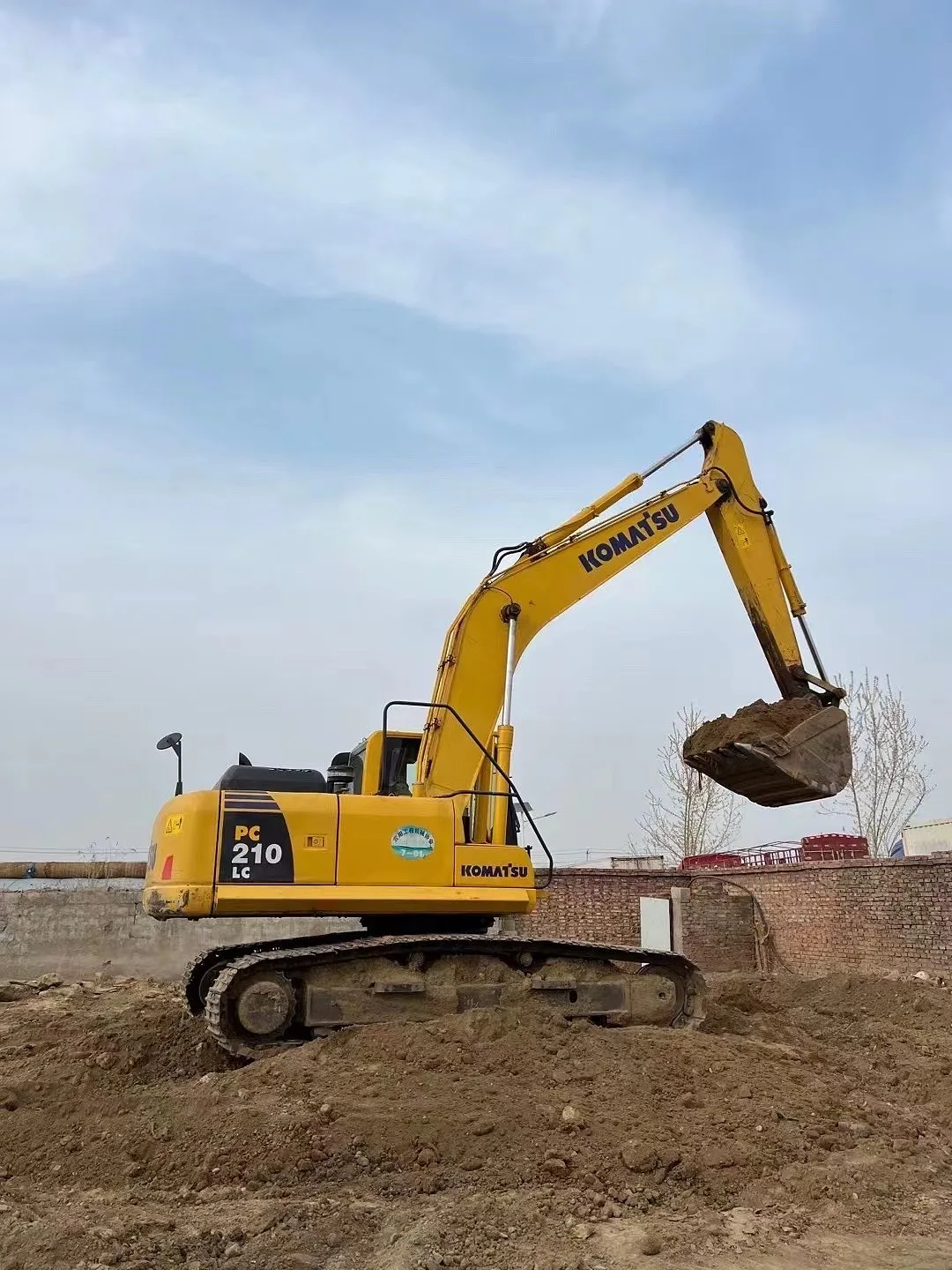 Very Cheap!!! 21 Ton Komatsu PC210  PC210-8 used excavator and engineering machinery digger