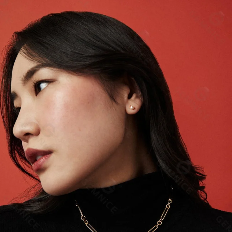 Серьги-гвоздики из драгоценных 925