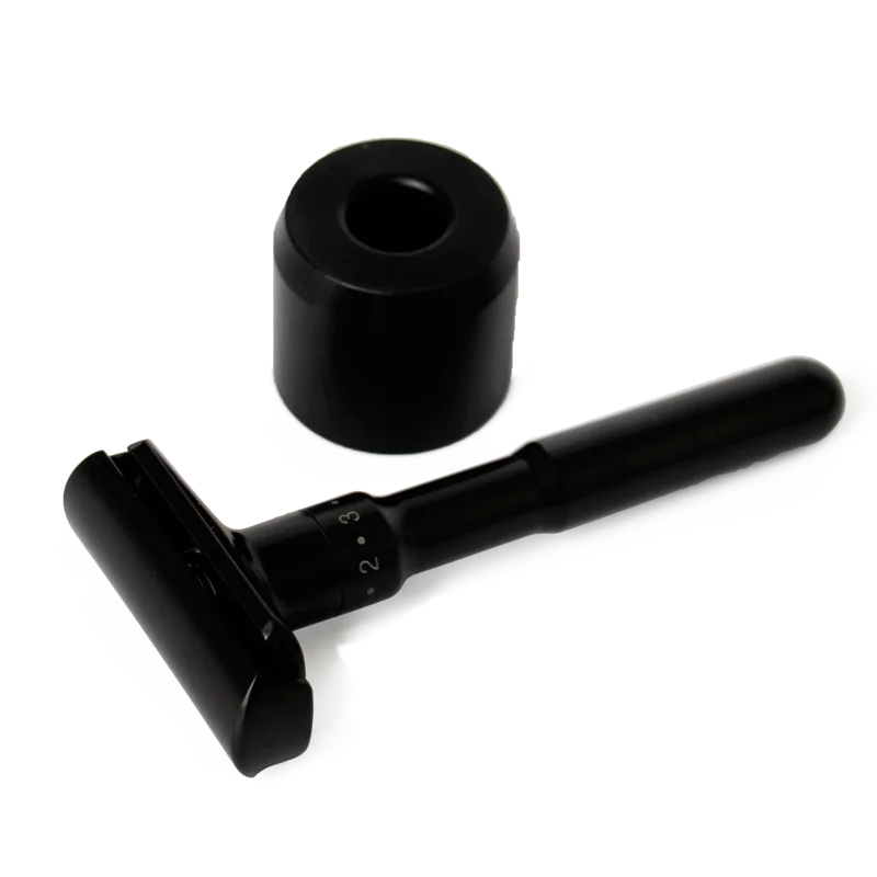 Adjustable Safety Razor with Black Finish and Magnetic Grip for An Effective Shave