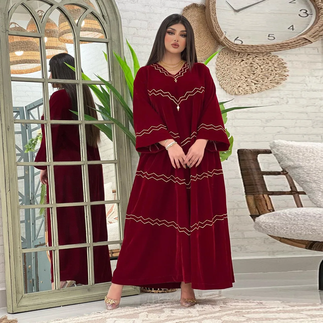Ladies new fashion Arabic bright light red printed velvet thick abaya dress for woman Muslim wear