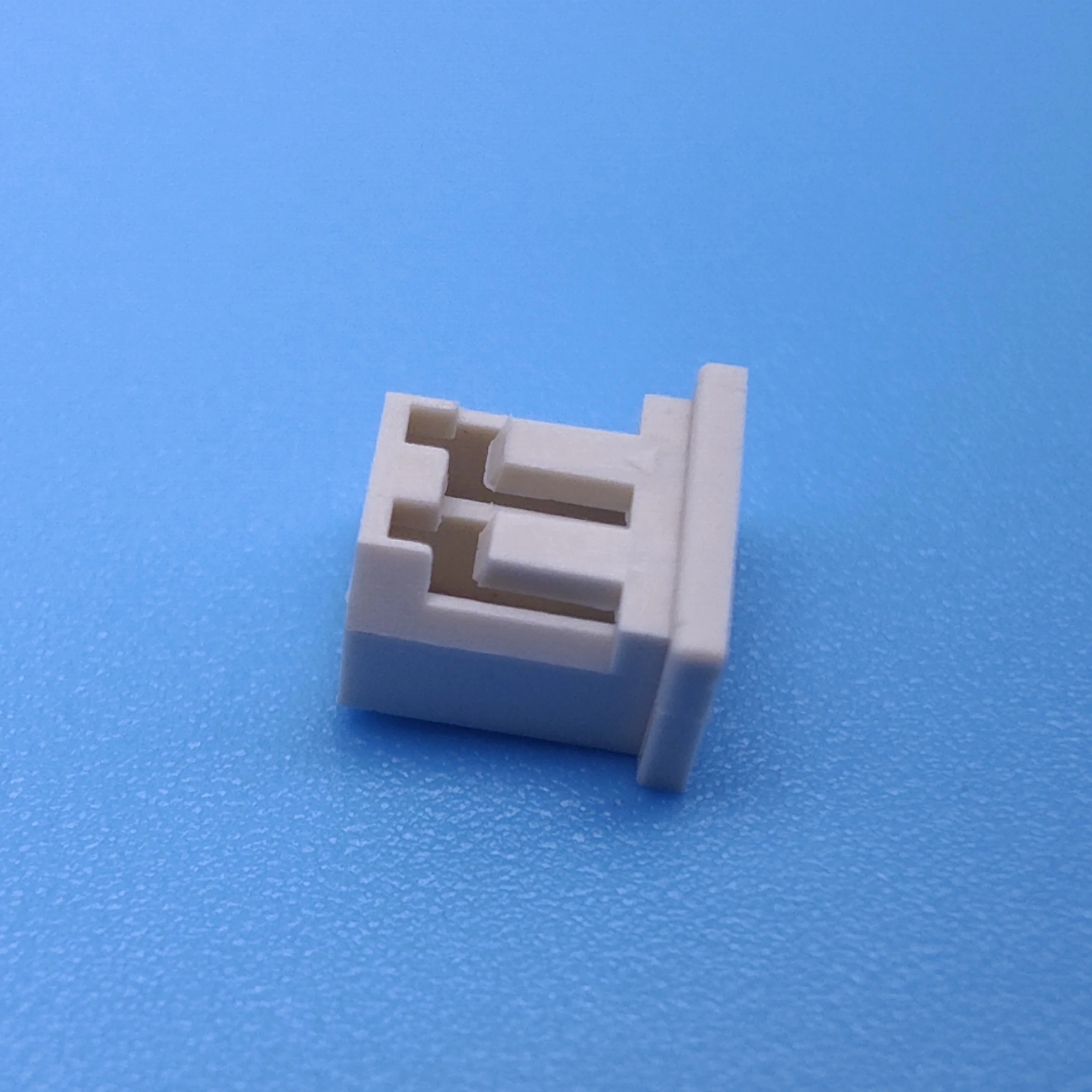 Molex 51004  2.0mm Pitch Series Wire to Board Connector