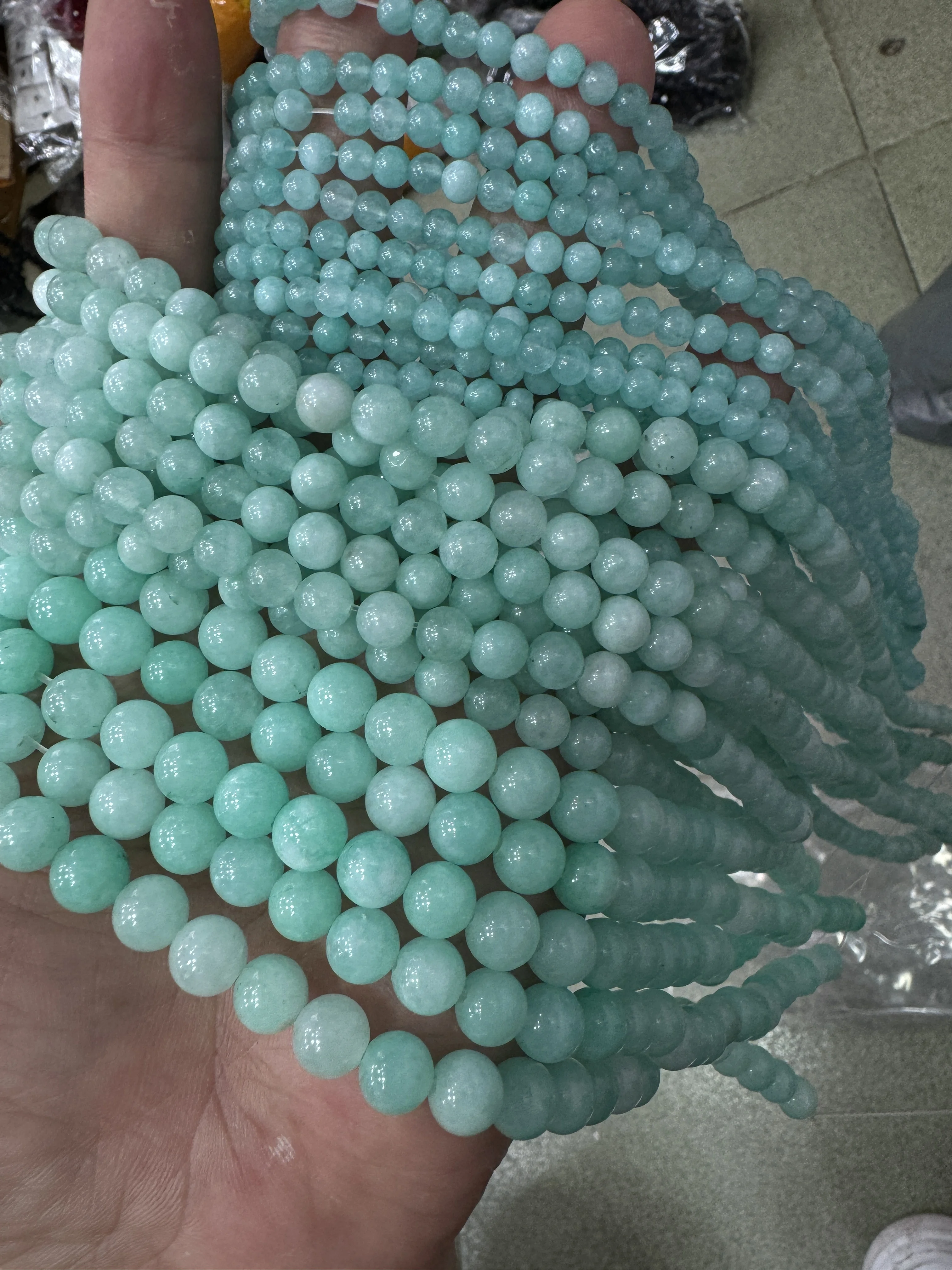 Бусины из разноцветных аквамариновых камней для изготовления ювелирных изделий оптом