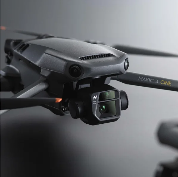 Original Mavic 3 with 3 Axis Gimbal 20MP Hasselblad Camera 15km Max Transmission Range 46 Mins Flight Time