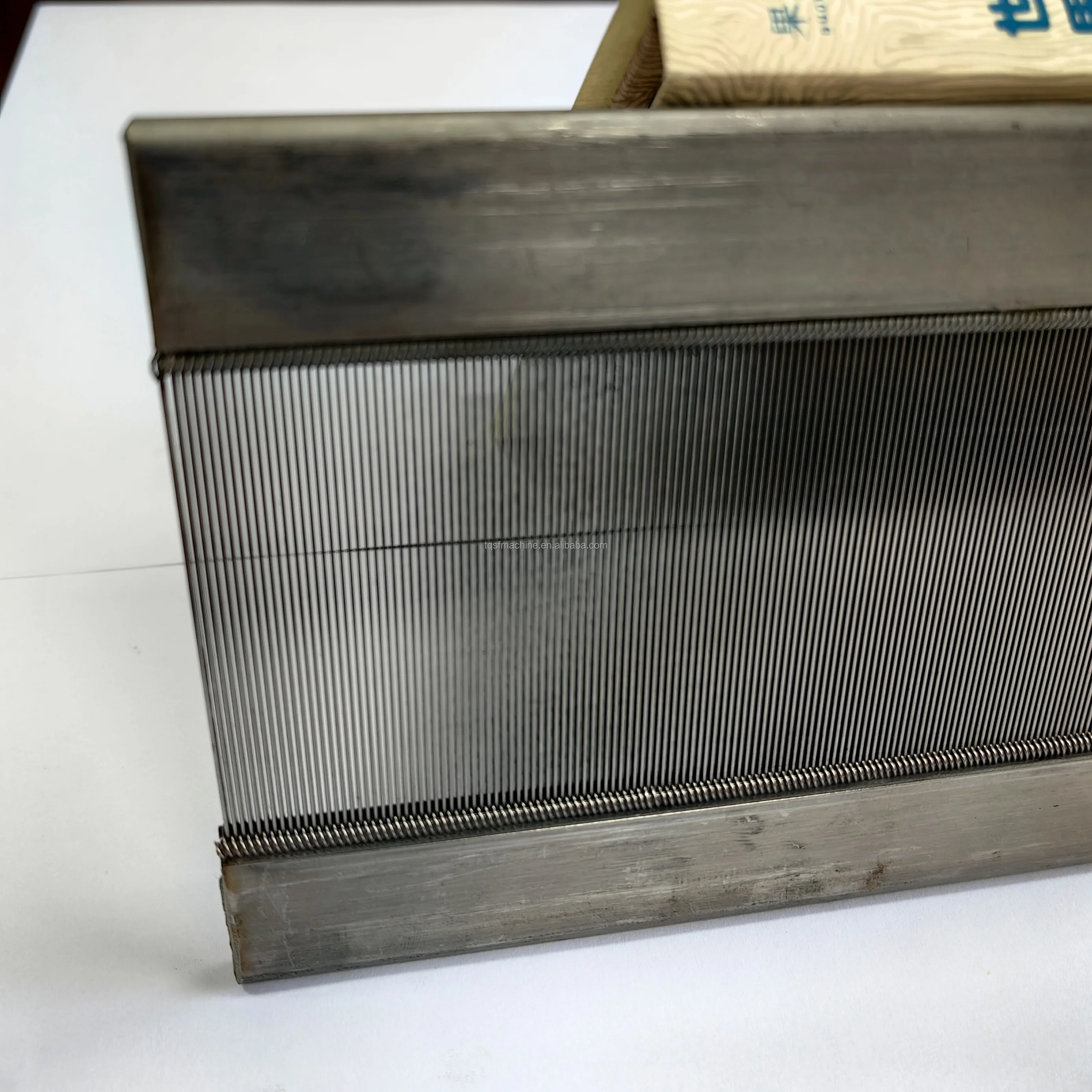 Factory make all types of reed on warping knitting weaving machine big small reed wire mark dent