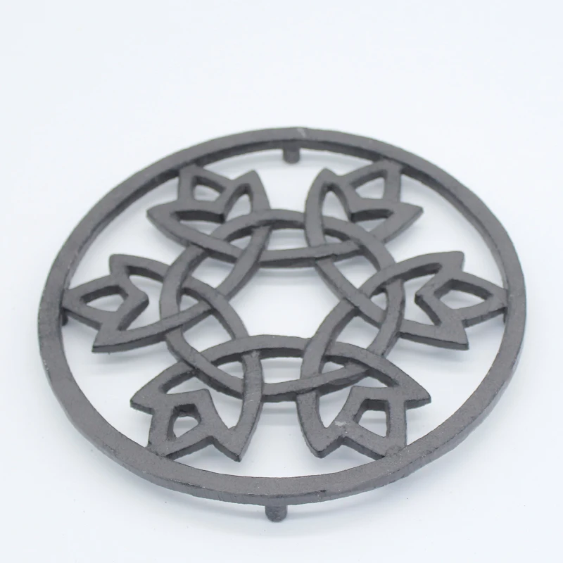 Antique cast iron metal art and craft six leaf lantern ring trivet for kitchen decoration