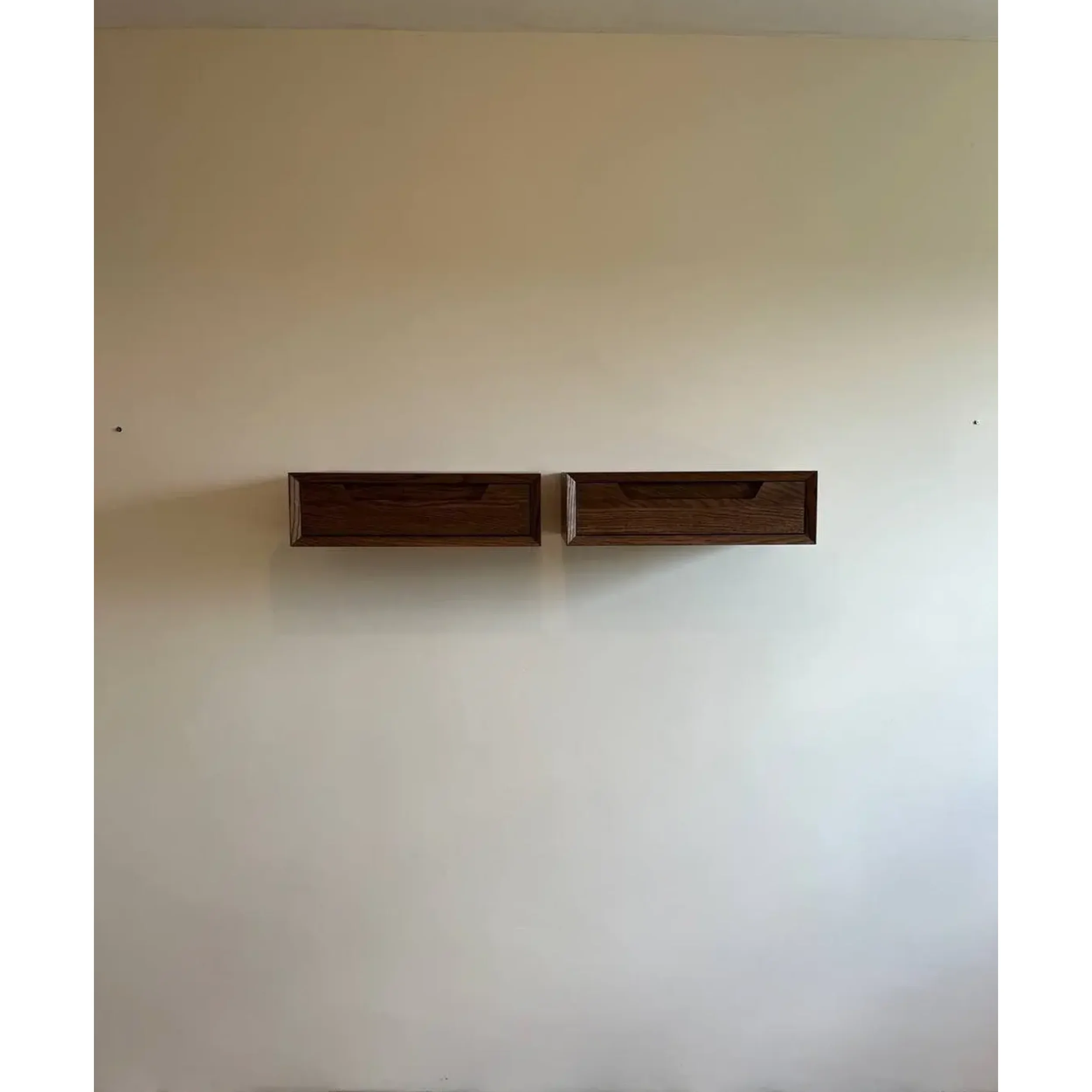 Hot selling Set of 2 Rustic Wood Hanging Shelving Wall Mounted Floating Display Storage Shelf for Livingroom