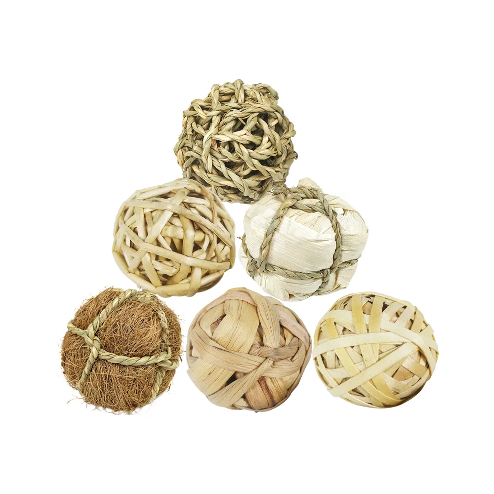 Wholesale Weaving Natural Rattan Grass Ball Chew Toys Rabbit Guinea Pig Parrot Cats Playful Chew Toys