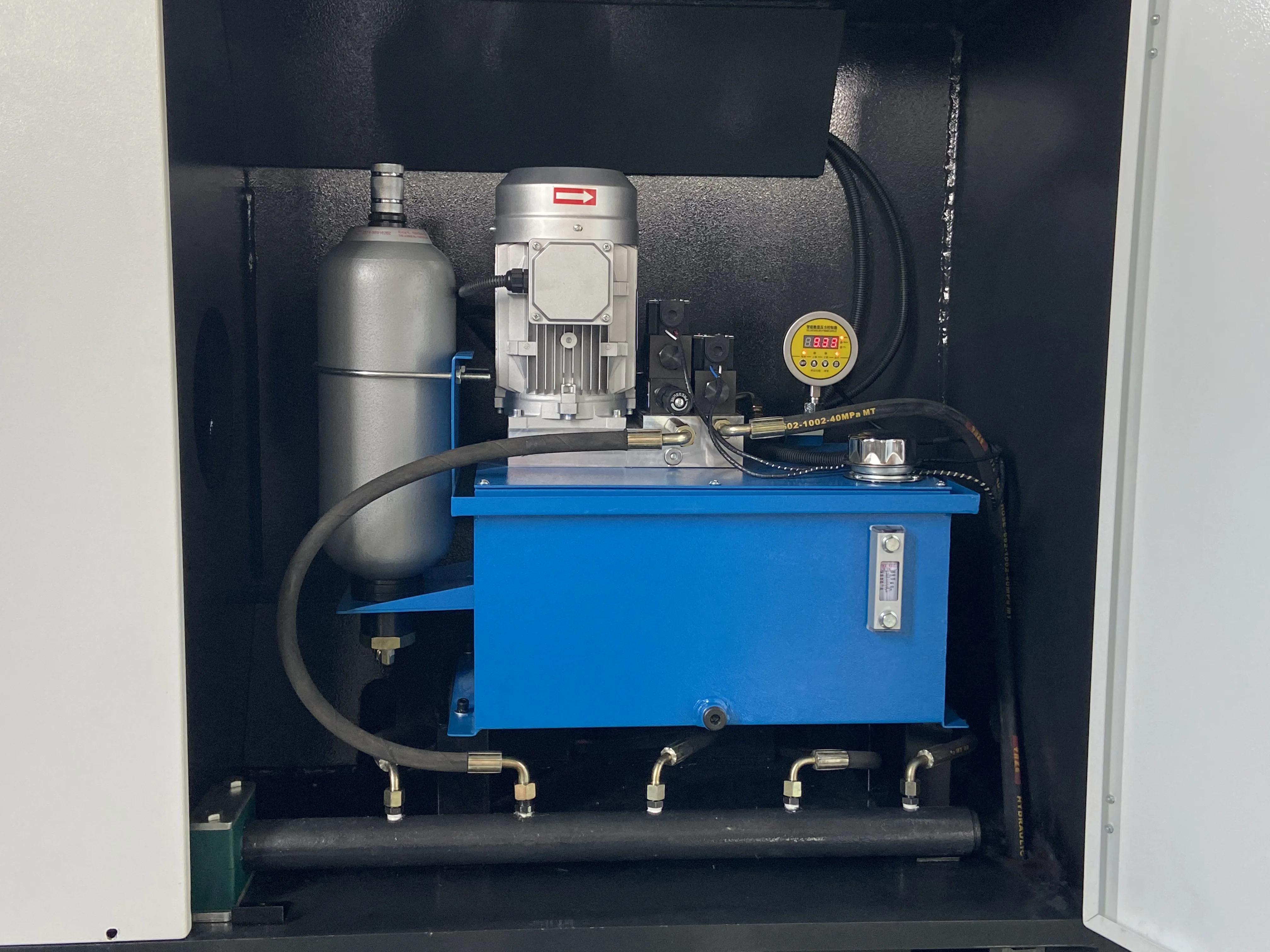 New Design Sheet Metal Cnc V Grooving Machine Double head back and forth vertical high-speed stainless steel CNC slotting machin