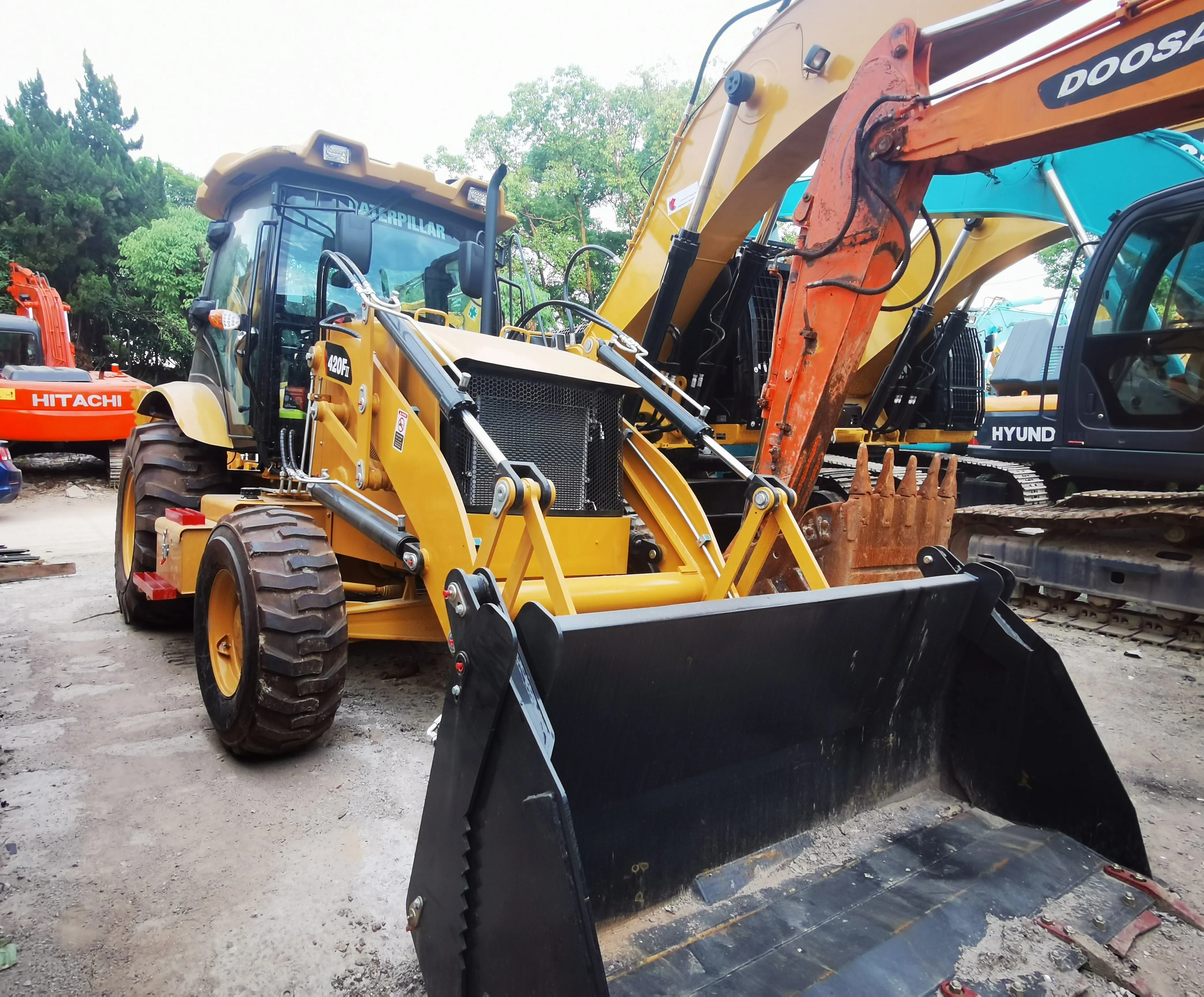 Cheap Sale Used Caterpillar CAT 420F2 Backhoe Loader 5.8ton Construction Machinery 336HP Engine Excavator Loader Use for Farm